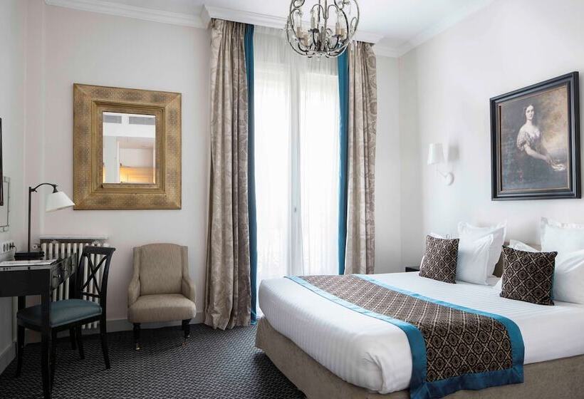 Номер Superior, Bradford Elysees  Astotel