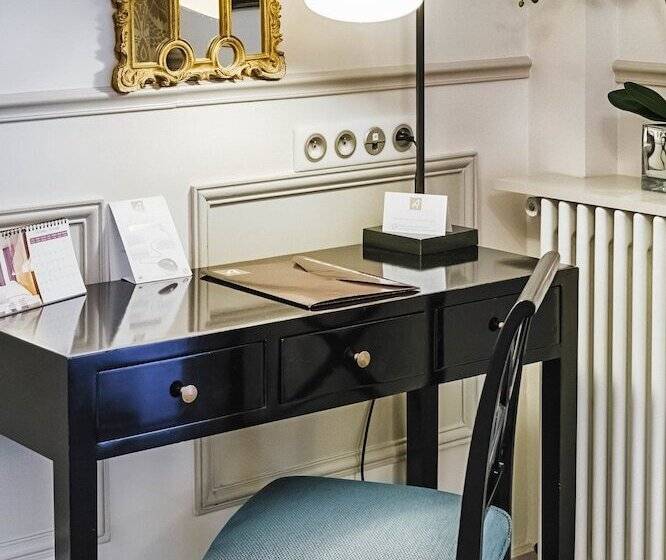 Номер Superior, Bradford Elysees  Astotel