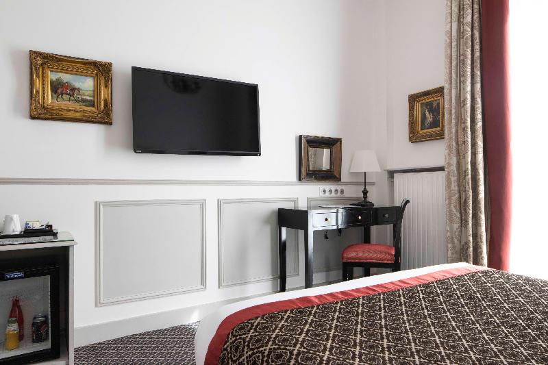 Номер Superior, Bradford Elysees  Astotel