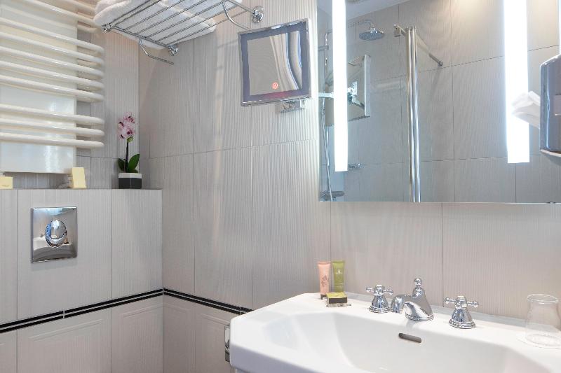 Номер Superior, Bradford Elysees  Astotel