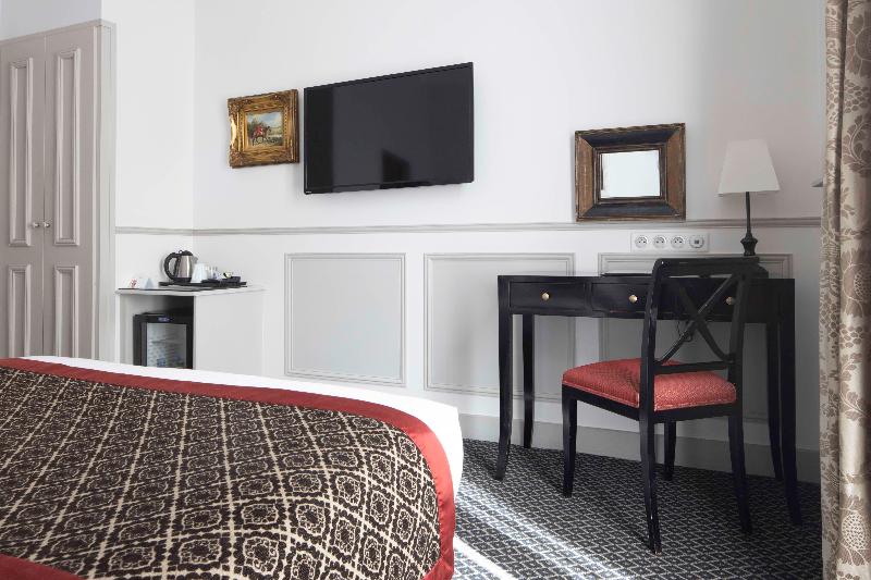Номер Superior, Bradford Elysees  Astotel