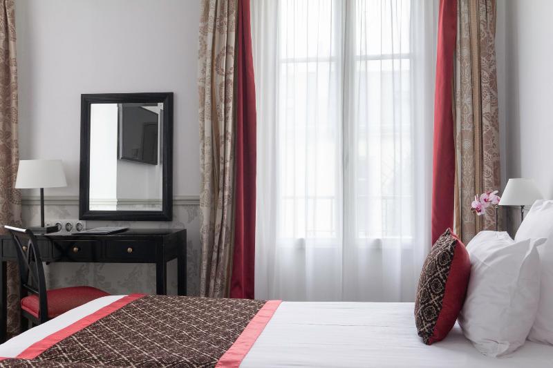 Номер Стандарт, Bradford Elysees  Astotel