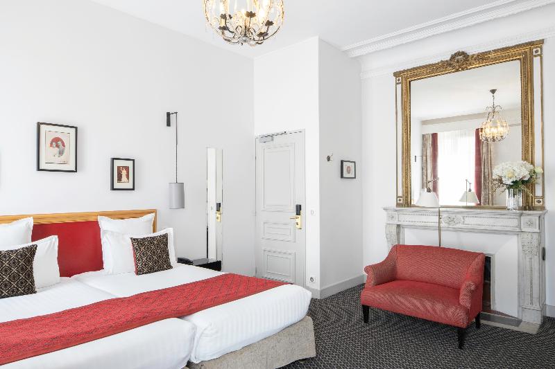 Номер Superior, Bradford Elysees  Astotel