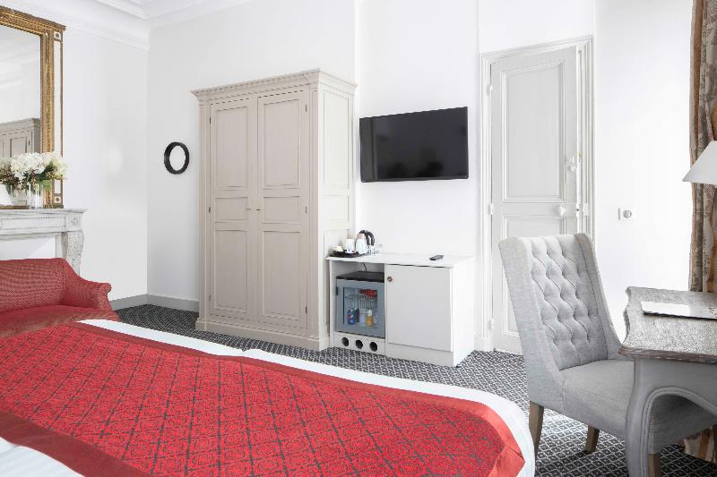 Номер Superior, Bradford Elysees  Astotel