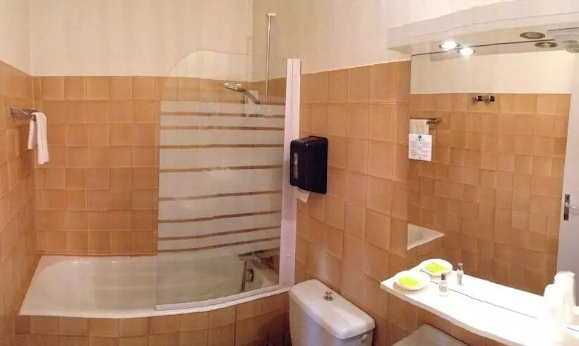 Standard Kolmen Hengen Huone, Hôtel De L Aviation