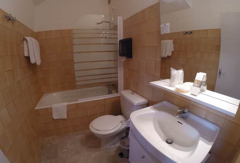 标准三人间, Hôtel De L Aviation