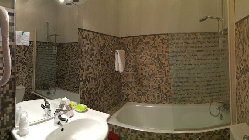 四人标准间, Hôtel De L Aviation