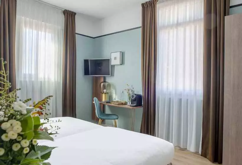 ジュニアスイート, Hôtel Le Bristol