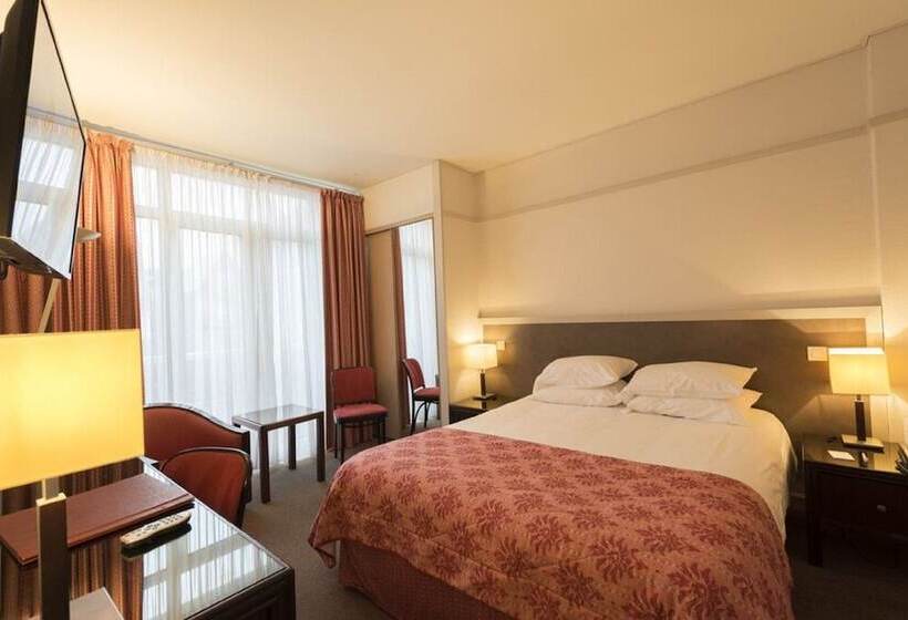 수피리어 룸, Bristol