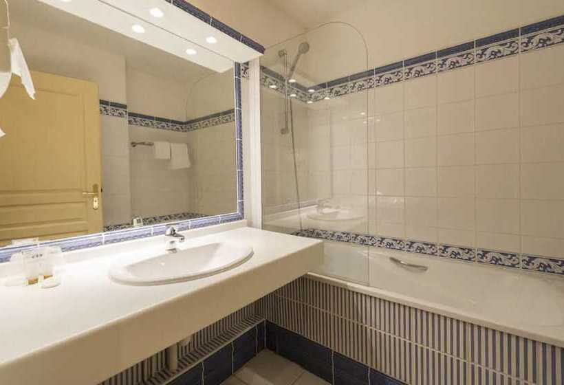 이코노미 룸, Bristol