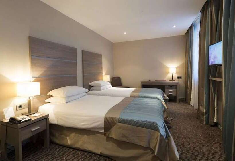 수피리어 룸, Bristol