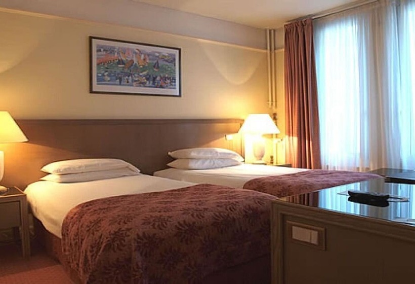 이코노미 룸, Bristol