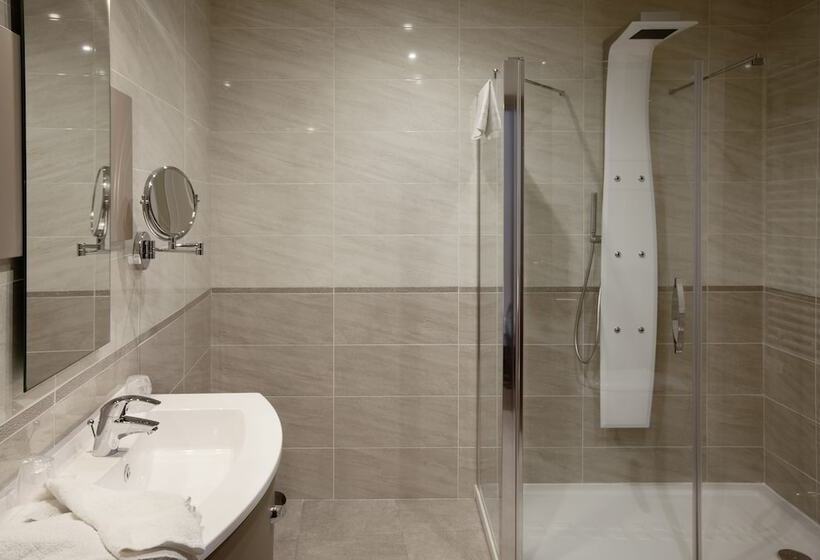 דירת שני חדרים, Brit Hotel De Grignan Vichy