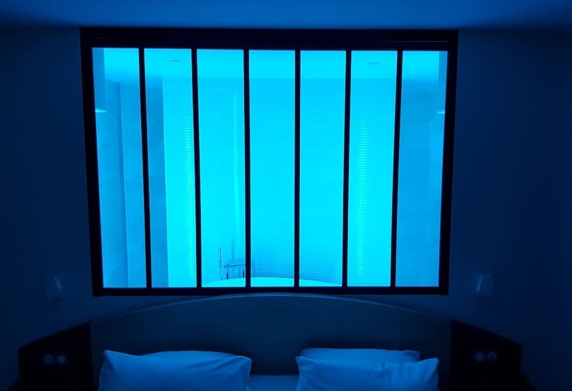 סוויטה דלוקס, Brit Hotel De Grignan Vichy