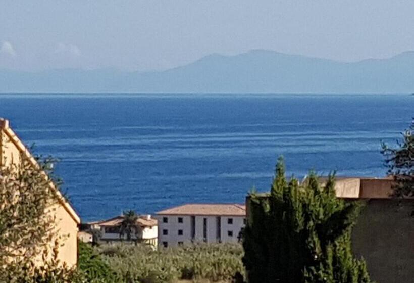 غرفة كلاسيكية مطلّة علي البحر, Cala Di L Oru