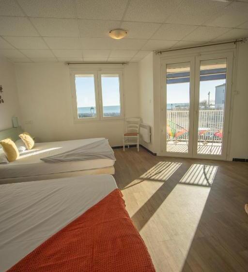 海景标准间带阳台, Camille