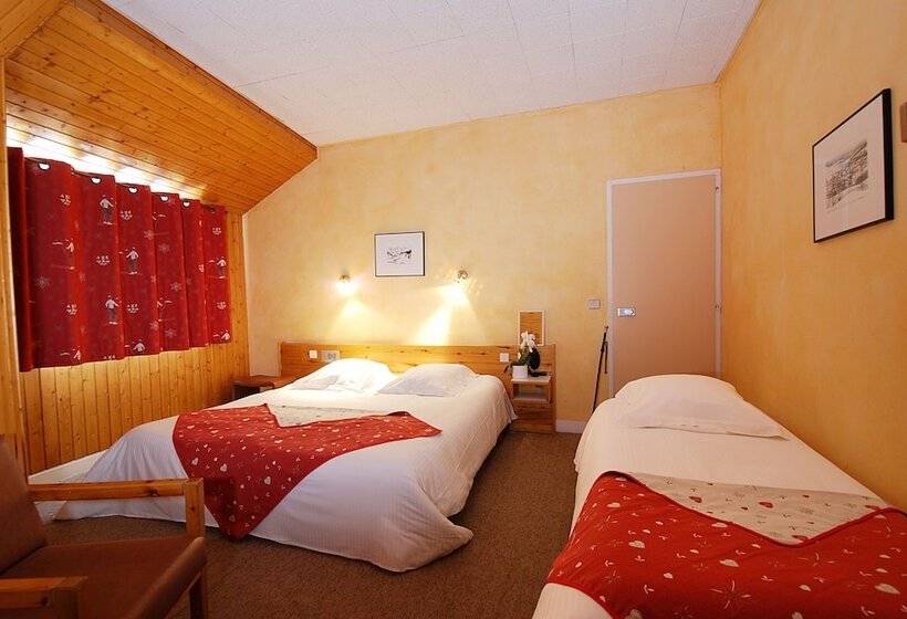 חדר סטנדרט לשלושה, Carlit