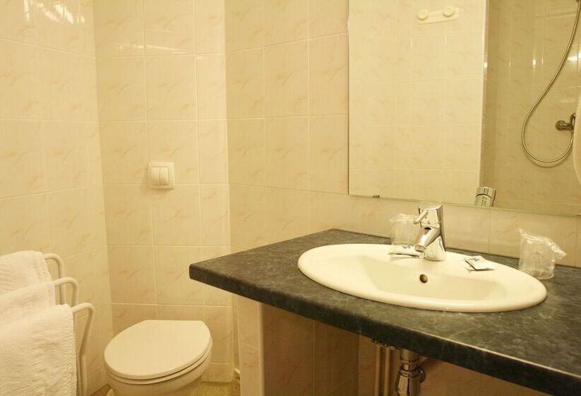 غرفة قياسية, Christian