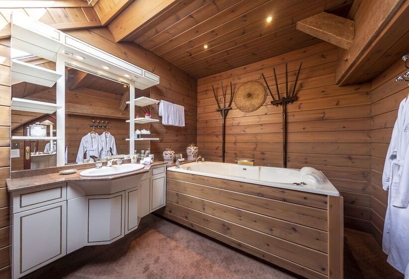 클래식 룸, Château De Codignat