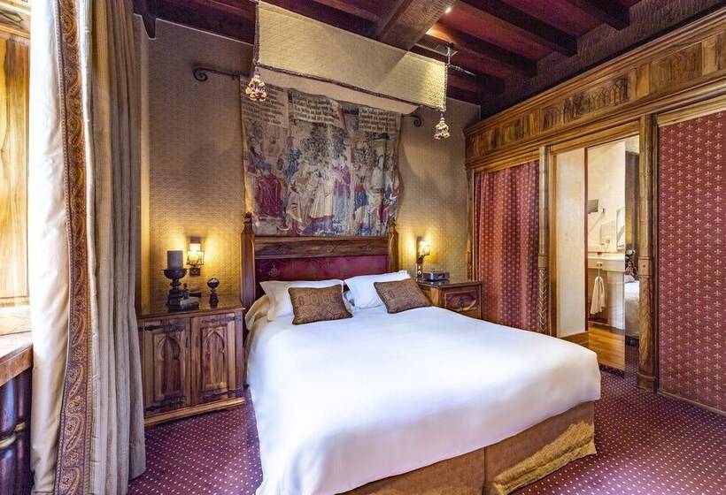 클래식 룸, Château De Codignat