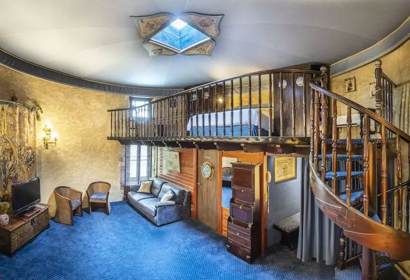 Suite, Château De Codignat