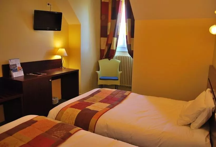 اتاق استاندارد سه نفره, The Originals City, Hôtel Cathédrale, Lisieux