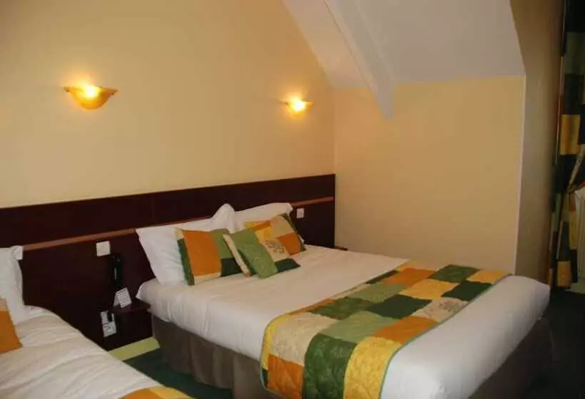 اتاق استاندارد سه نفره, The Originals City, Hôtel Cathédrale, Lisieux