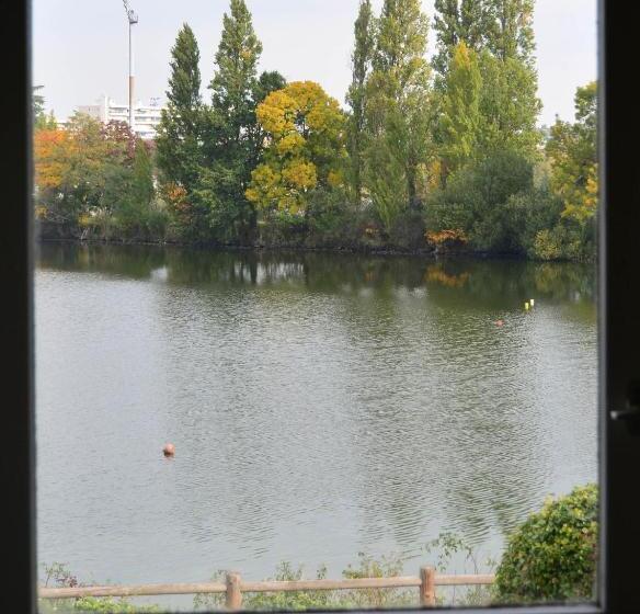 Номер Стандарт Вид на Озеро, Logis Hôtel Des Lacs Paris Sud