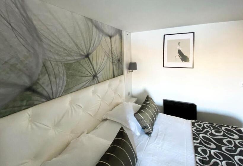 レイクビュースタンダードルーム, Logis Hôtel Des Lacs Paris Sud