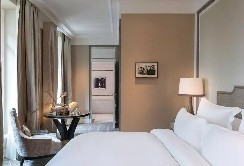 Deluxe Kamer, De Crillon