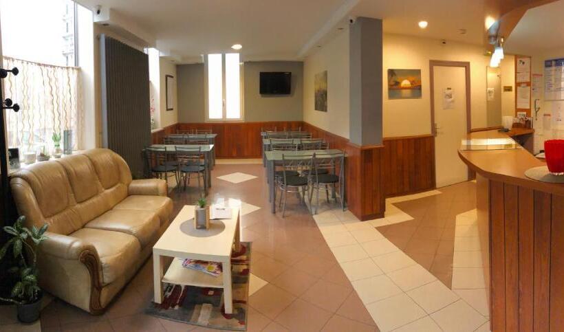 غرفة قياسية لذوى الاحتياجات الخاصة, Des Bains