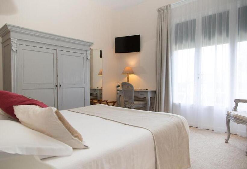 标准间带阳台, Des Pins