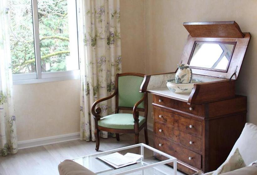 Полулюкс Классика, Hostellerie Du Grand Saint Antoine