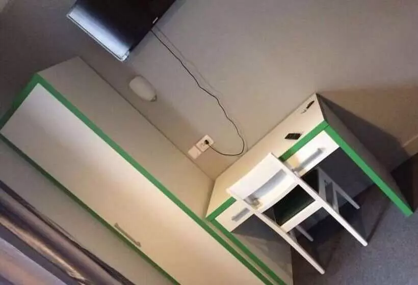 اتاق استاندارد سه نفره, Hôtel Des Arcades