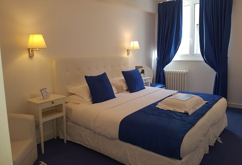 标准三人间, Kyriad Saumur Hyper Centre Hôtel Appartements Et Spa Soins Sothys Paris