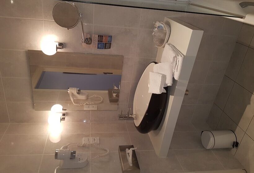 高级大房间, Kyriad Saumur Hyper Centre Hôtel Appartements Et Spa Soins Sothys Paris