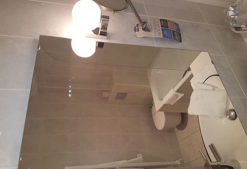 Номер Superior, Kyriad Saumur Hyper Centre Hôtel Appartements Et Spa Soins Sothys Paris