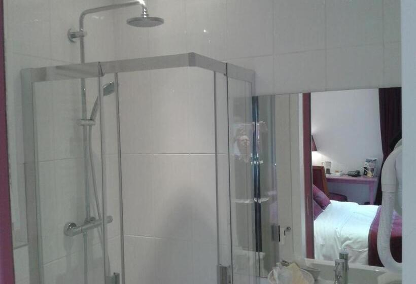 古典房间, Kyriad Saumur Hyper Centre Hôtel Appartements Et Spa Soins Sothys Paris