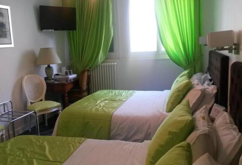 家庭间, Kyriad Saumur Hyper Centre Hôtel Appartements Et Spa Soins Sothys Paris