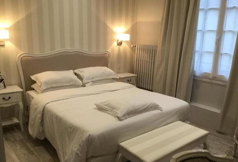 Классический Номер, Kyriad Saumur Hyper Centre Hôtel Appartements Et Spa Soins Sothys Paris
