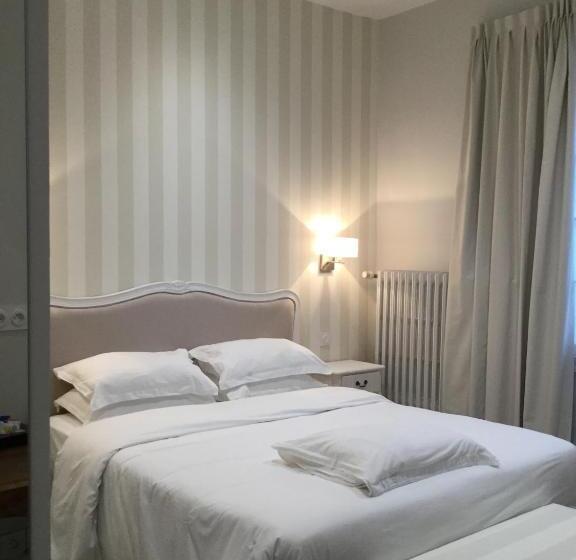 古典房间, Kyriad Saumur Hyper Centre Hôtel Appartements Et Spa Soins Sothys Paris