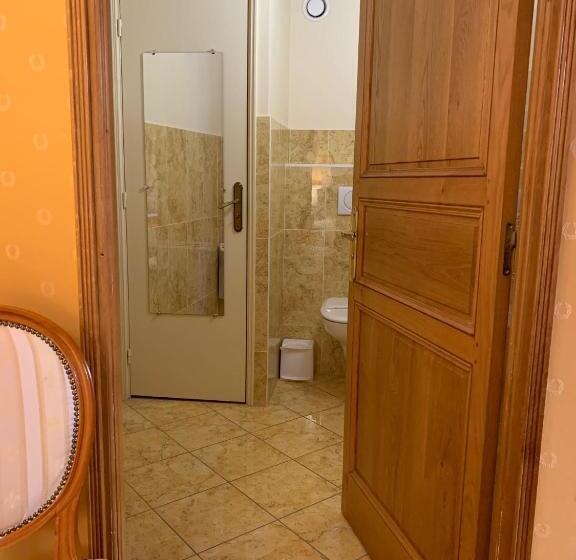 家庭间, Kyriad Saumur Hyper Centre Hôtel Appartements Et Spa Soins Sothys Paris