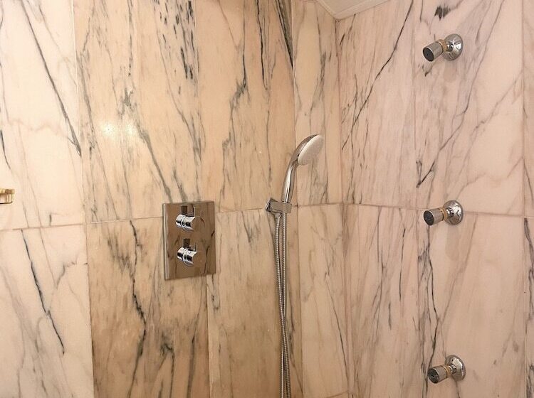 חדר סטנדרט, La Chevre D Or