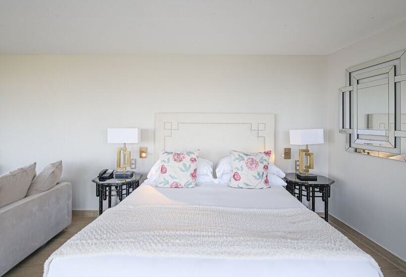 סוויטה אקזקיוטיב, La Chevre D Or