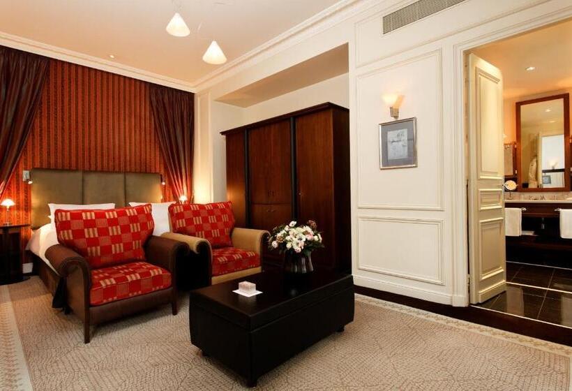 اتاق سوپریور, La Tremoille Paris