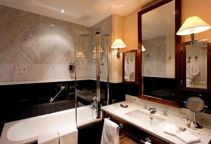 デラックスルーム, La Tremoille Paris