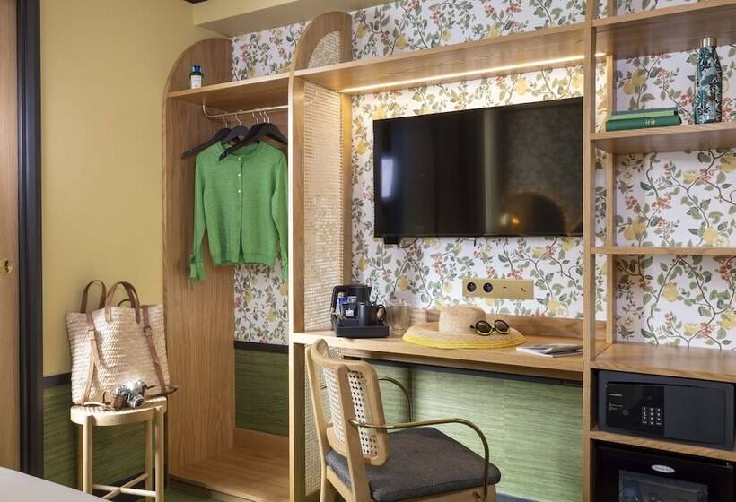 اتاق راحتی, Hôtel Jardin De Cluny