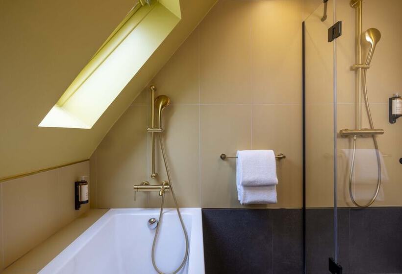 سوییت جونیور, Hôtel Jardin De Cluny