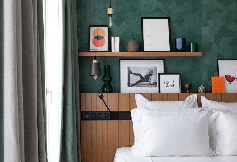 Chambre Standard, Maison Mère