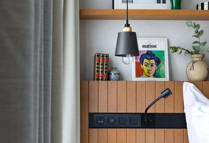 Chambre Triple Standard, Maison Mère